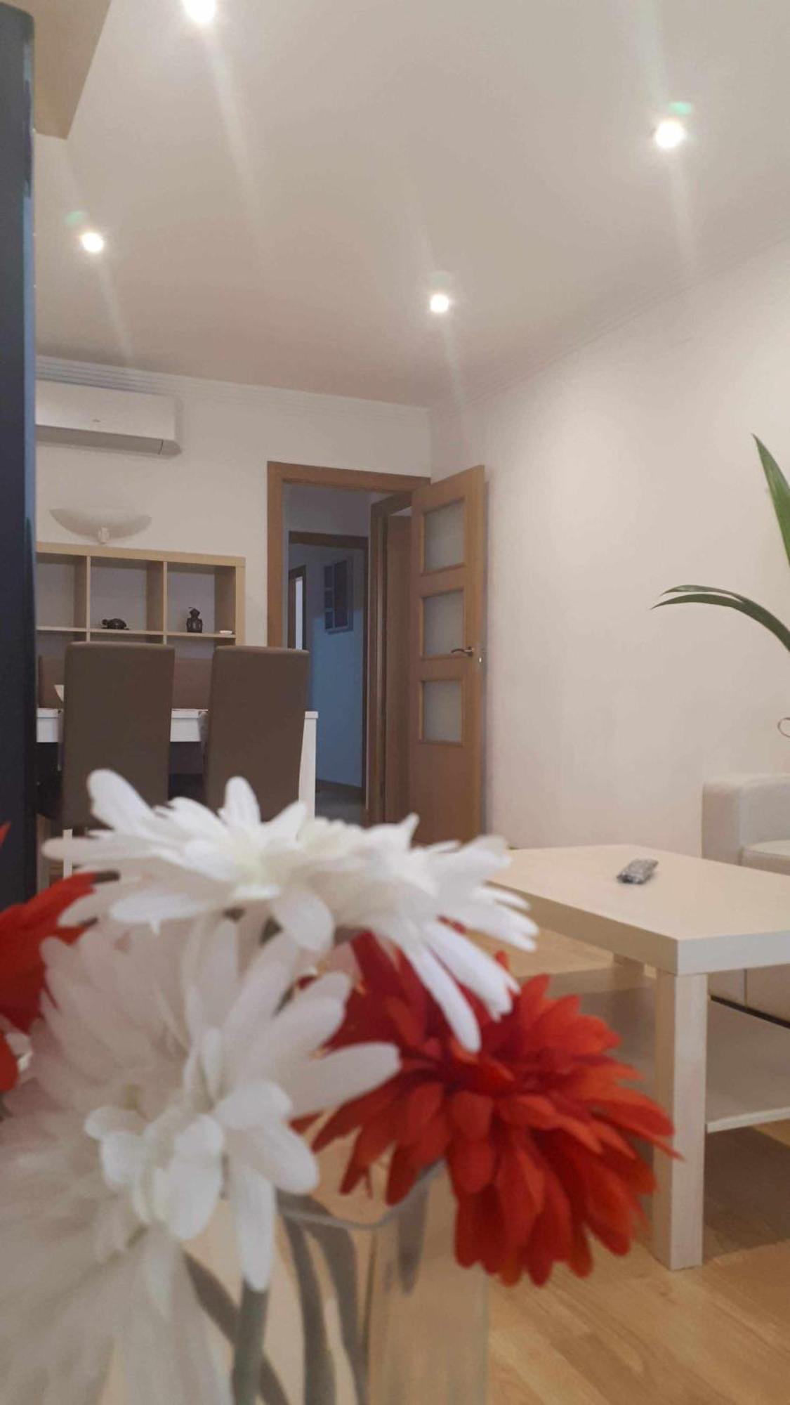 Апартаменты Laura House The Style Airport Bcn Виладеканс Экстерьер фото